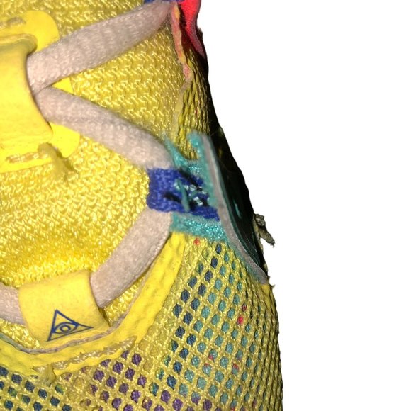Nike Kyrie 7 Sneakers Youth 4Y Used 1 World 1 People CT4080-700 Some Wear - Picture 8 of 16